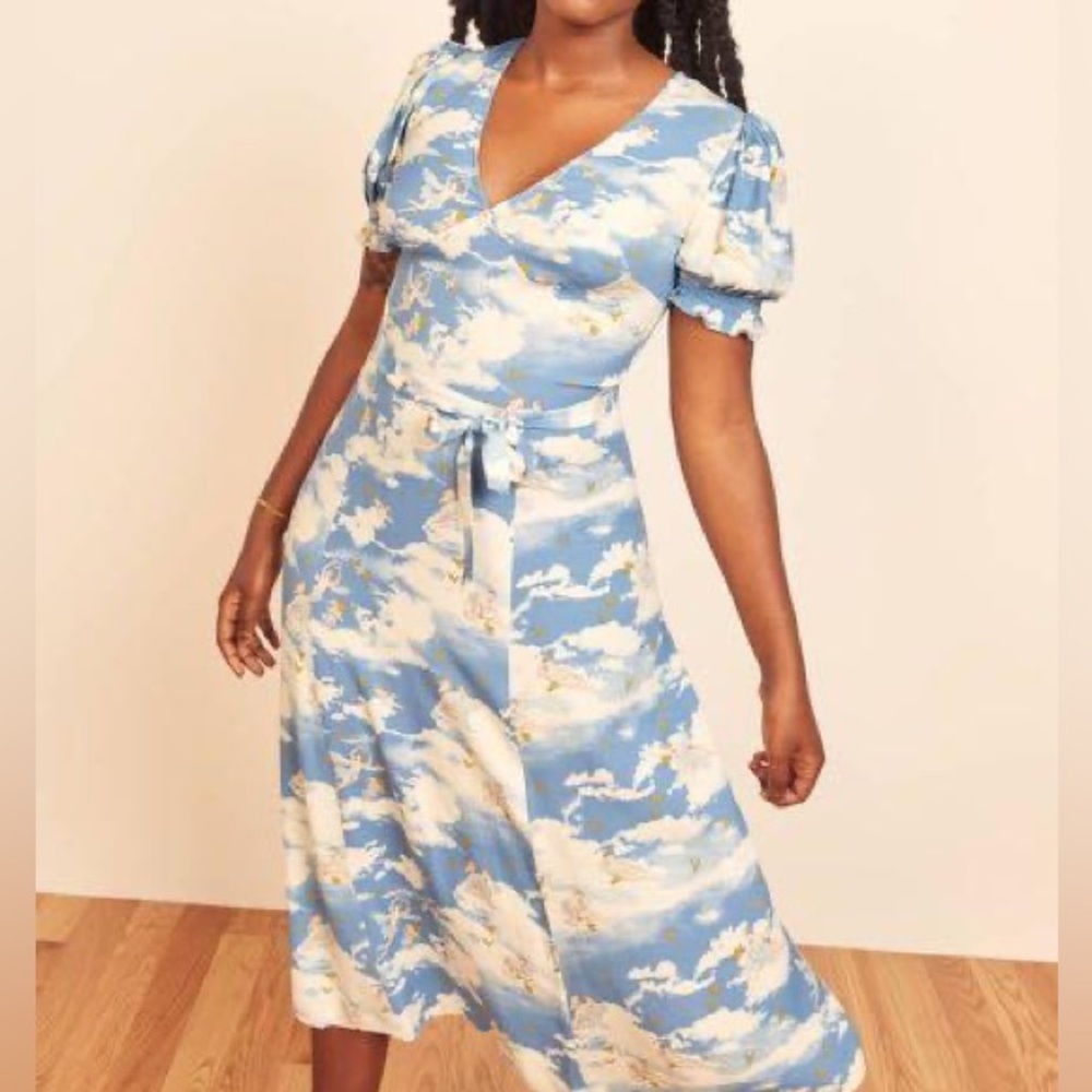 NWOT- Reformation Bee Midi Dress in Cielo Angel Print Blue White